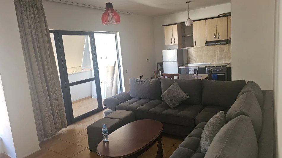 Tirane, jepet me qera apartament 2+1 Kati 8, 80 m² 550 € (21 DHJETORI)