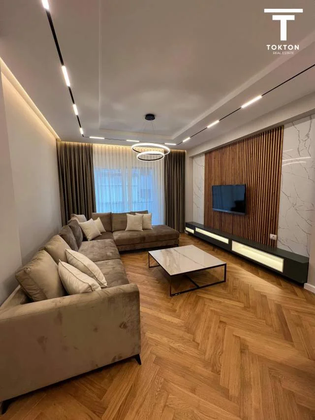 Tirane, jepet me qera apartament 3+1+BLK Kati 3, 128 m² 2.500 Euro