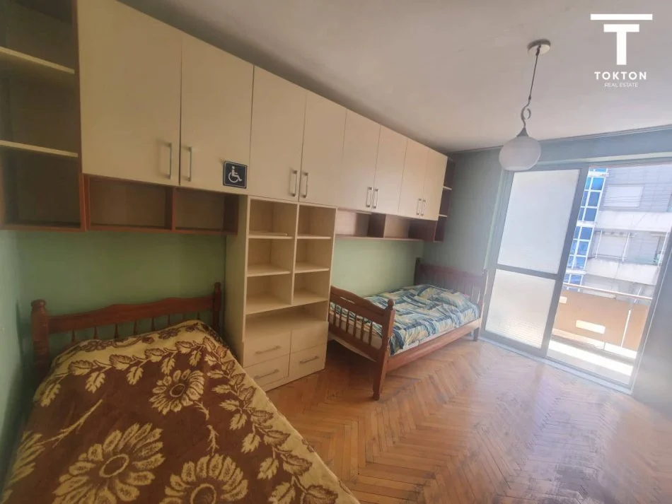 Tirane, jepet me qera apartament 3+1 Kati 5, 96 m² 550 € (Dibres, Kompleksi Halili)