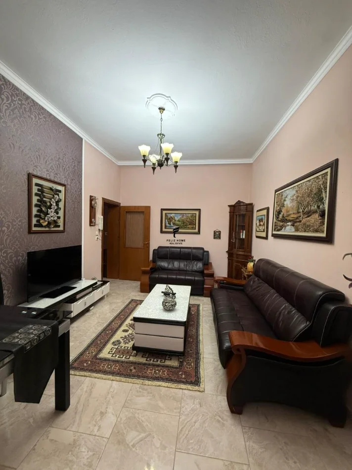 Tirane, shitet apartament 2+1 Kati 2, 65 m² (VASIL SHANTO)