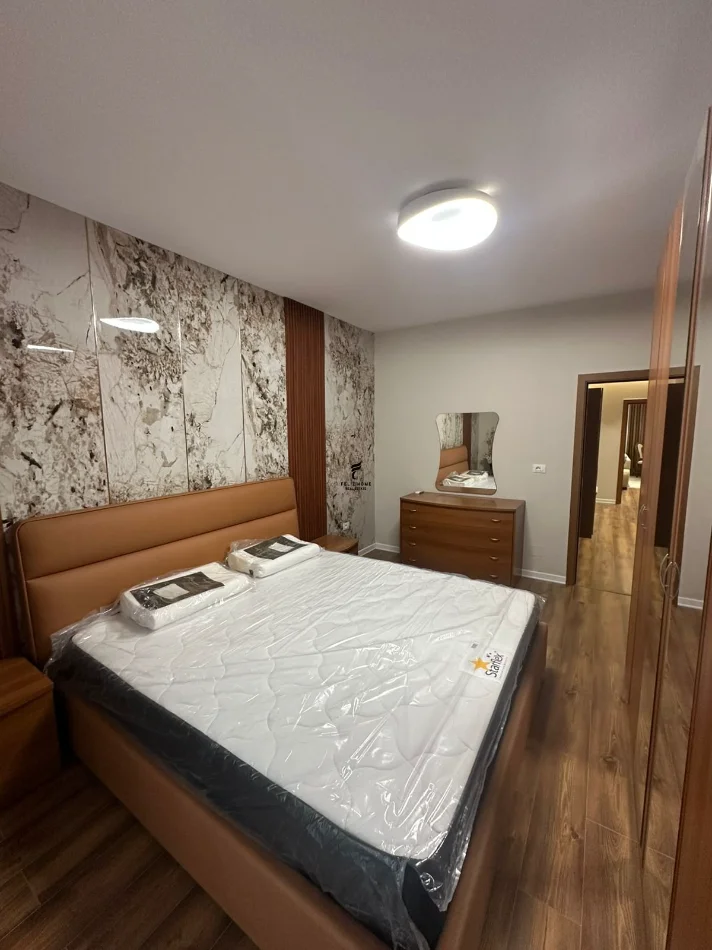 Tirane, jepet me qera apartament 2+1 Kati 2, 110 m² 900 € (MINE PEZA)