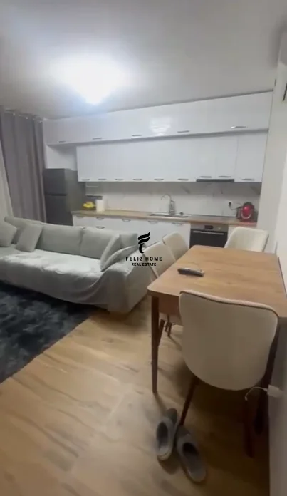 Tirane, jepet me qera apartament 1+1 Kati 4, 60 m² 500 € (5 MAJI)