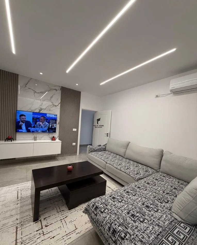 Tirane, jepet me qera apartament 1+1 Kati 1, 65 m² 450 € (5 MAJI)