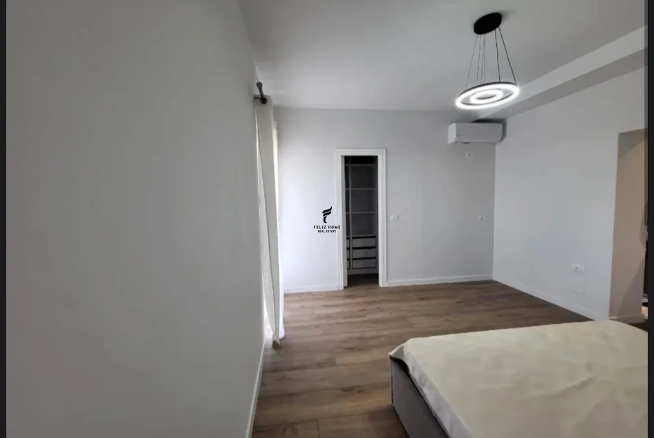Tirane, jepet me qera apartament 1+1 Kati 4, 60 m² 500 € (ISH PARKU)