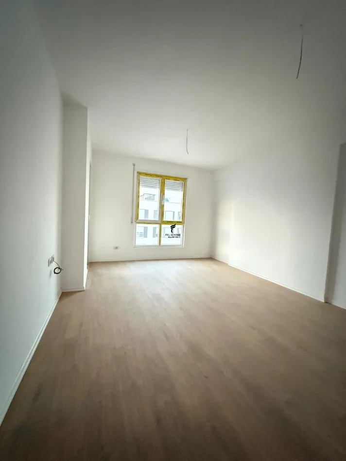 Tirane, shitet apartament 1+1 Kati 10, 64 m² 120.000 € (RRUGA 5 MAJI)