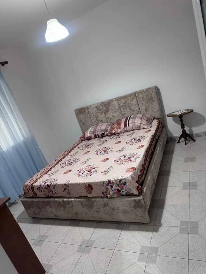 Tirane, jepet me qera apartament 1+1 Kati 1, 65 m² 350 € (LAPRAKE)