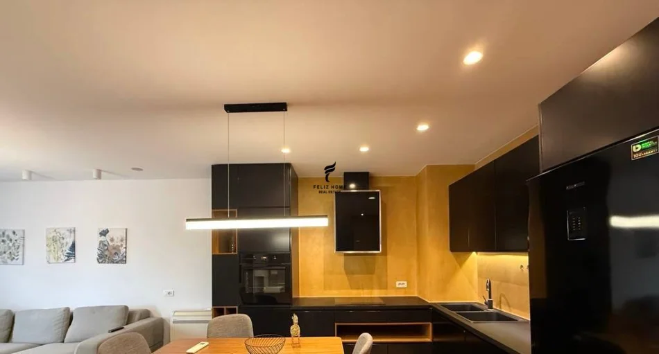 Tirane, jepet me qera apartament 2+1 Kati 11, 91 m² 880 € (21 DHJETORI)