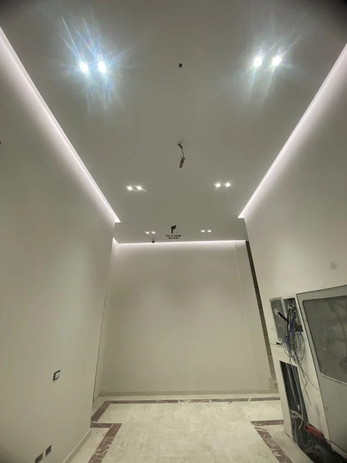 Tirane, jepet me qera zyre Kati 1, 93 m² 1.400 € (LIQENI I THATE)
