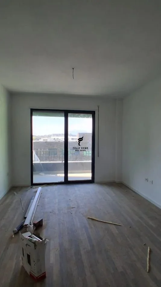 Tirane, jepet me qera apartament 2+1 Kati 5, 99 m² 500 € (5 MAJI)