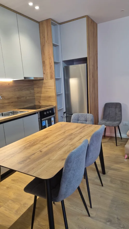 Tirane, jepet me qera apartament 1+1 Kati 2, 65 m² 600 € (JORDAN MISJA)