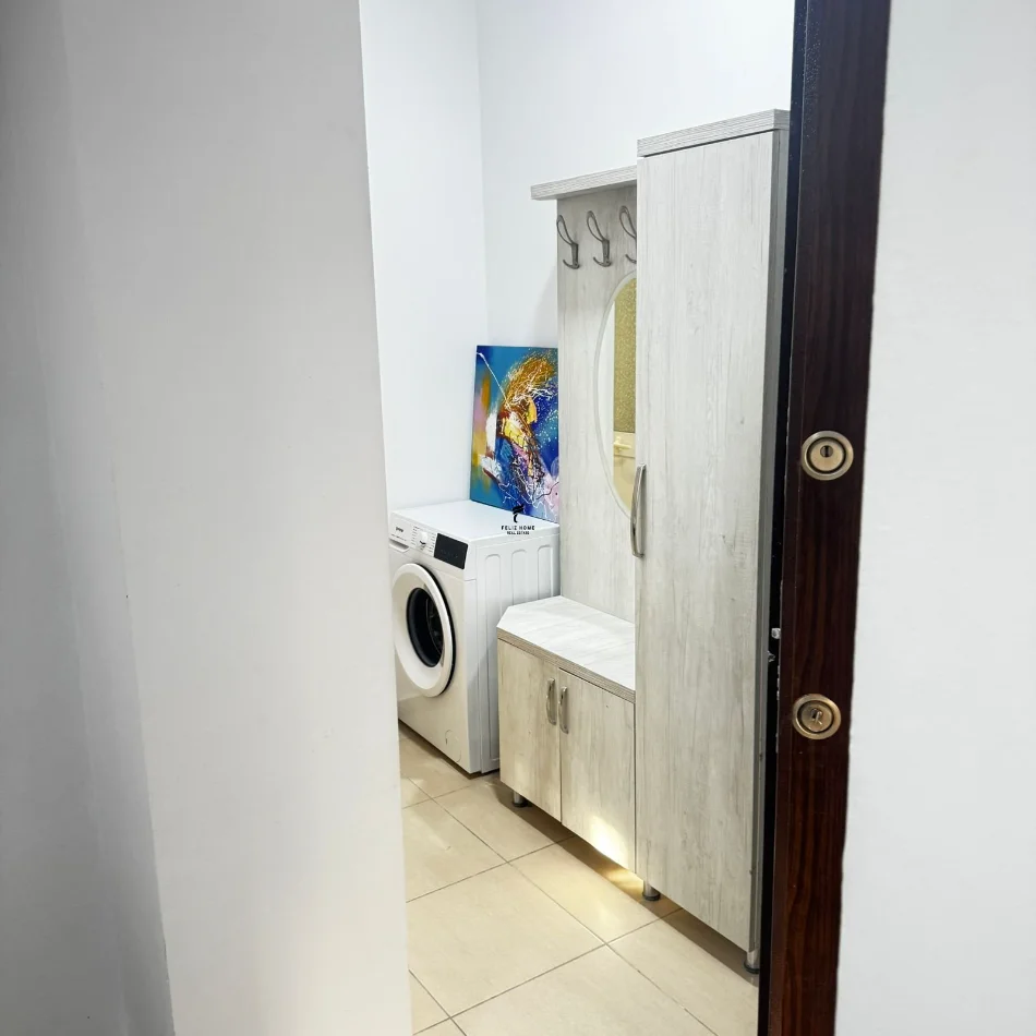 Tirane, jepet me qera apartament 1+1 Kati 0, 75 m² 500 € (5 MAJI)
