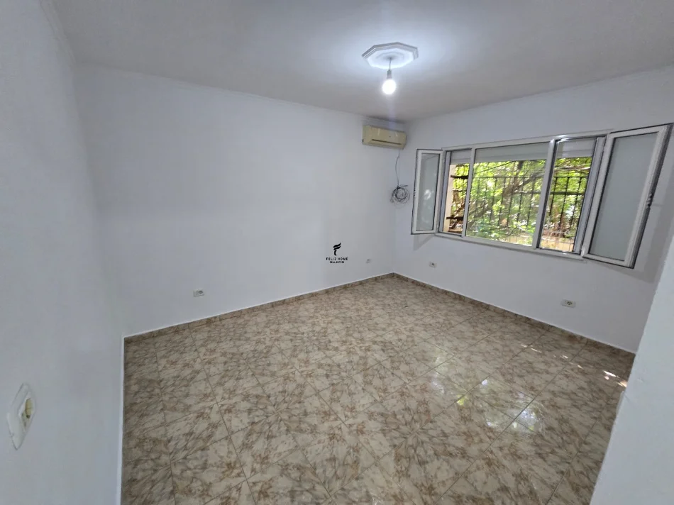 Tirane, jepet me qera dyqan Kati 0, 64 m² 195.000 € (RRUGA E KAVAJES)