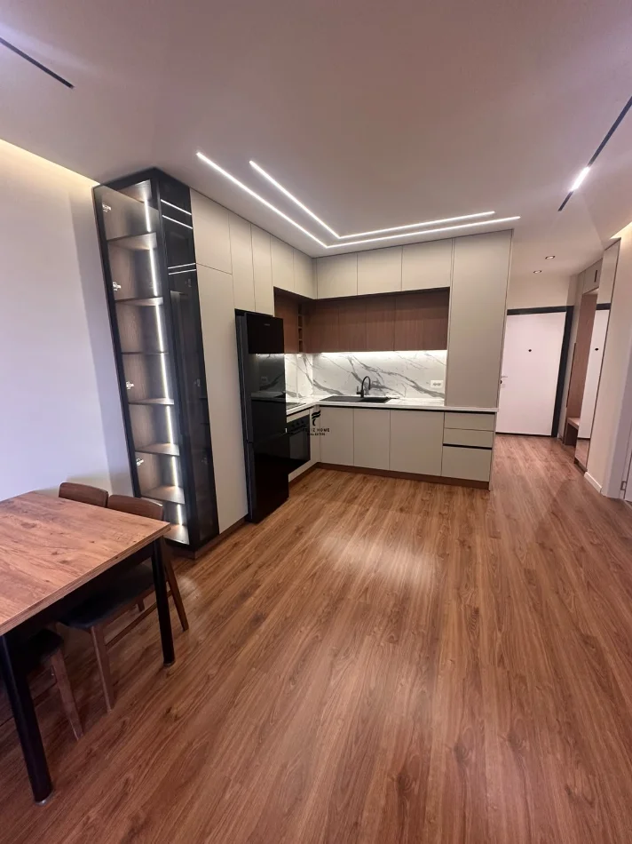 Tirane, jepet me qera apartament 2+1 Kati 6, 114 m² 1.000 € (LAPRAKE)