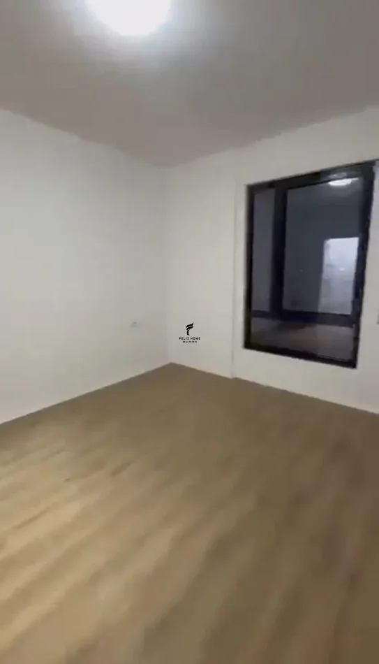 Tirane, jepet me qera apartament 3+1 Kati 4, 115 m² 700 € (5 MAJI)
