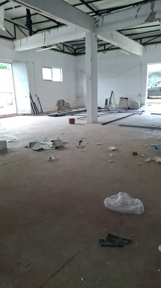 Tirane, jepet me qera magazine Kati 0, 500 m² 2.500 € (KOMBINAT)