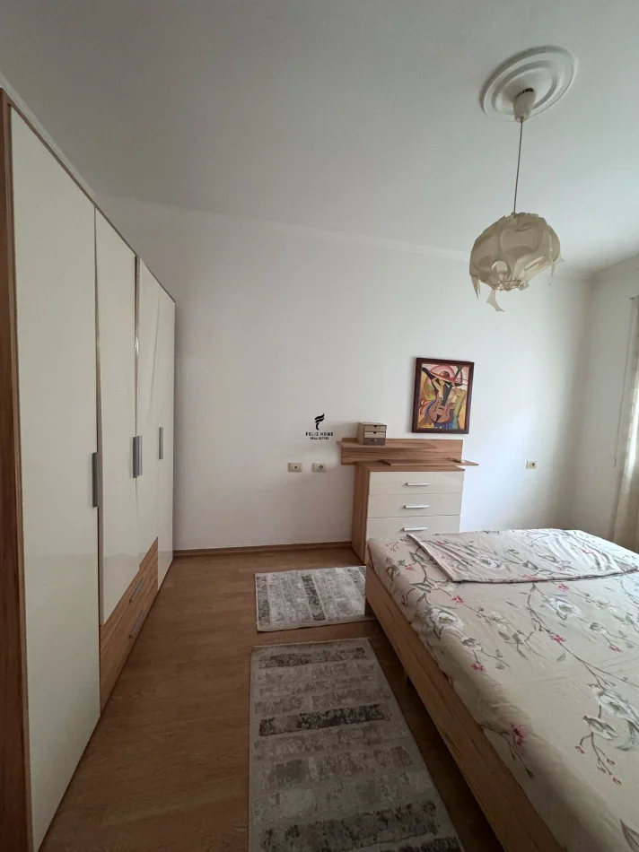 Tirane, jepet me qera apartament 2+1 Kati 3, 85 m² 600 € (LIQENI I THATE)