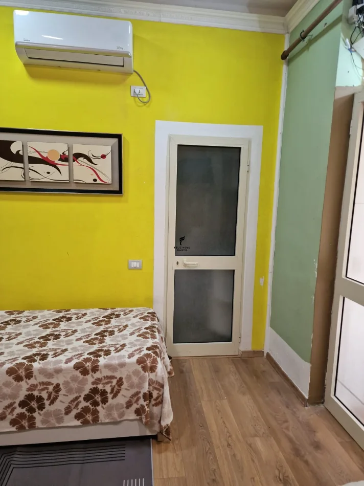 Tirane, jepet me qera garsonier Kati 1, 30 m² 300 € (KOMUNA E PARISIT)