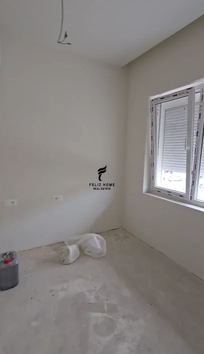 Tirane, jepet me qera zyre Kati 3, 65 m² 800 € (21 DHJETORI)