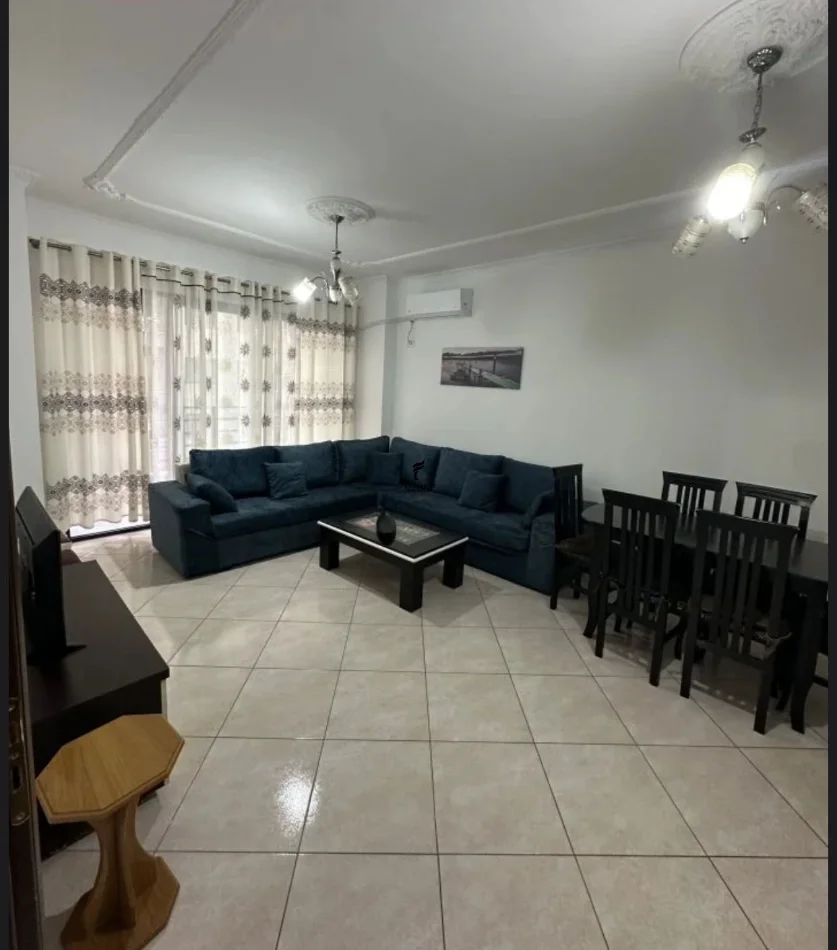 Tirane, jepet me qera apartament 2+1 Kati 2, 100 m² 550 € (ASTIR)