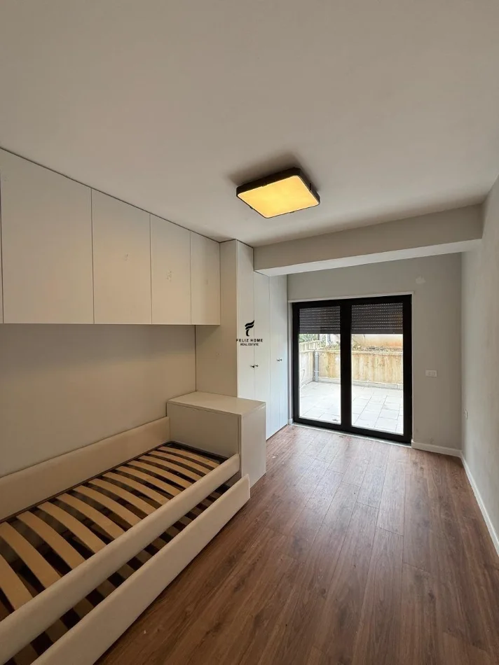 Tirane, shitet apartament 3+1 Kati 1, 218 m² 330.000 € (KODRA E DIELLIT 2)