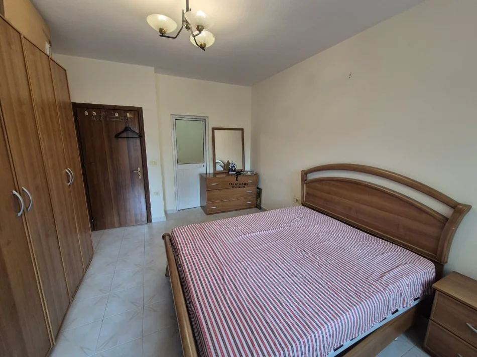 Tirane, jepet me qera apartament 2+1 Kati 2, 105 m² 600 € (KOMUNA E PARISIT)
