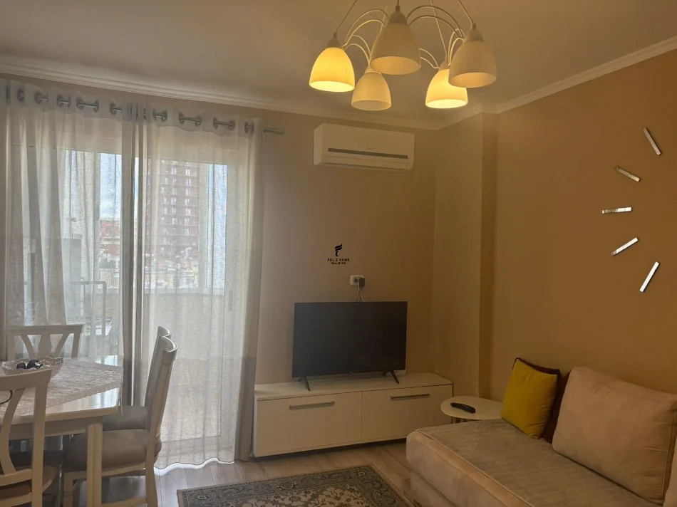 Tirane, jepet me qera apartament 1+1 Kati 7, 55 m² 600 € (ASTIR)
