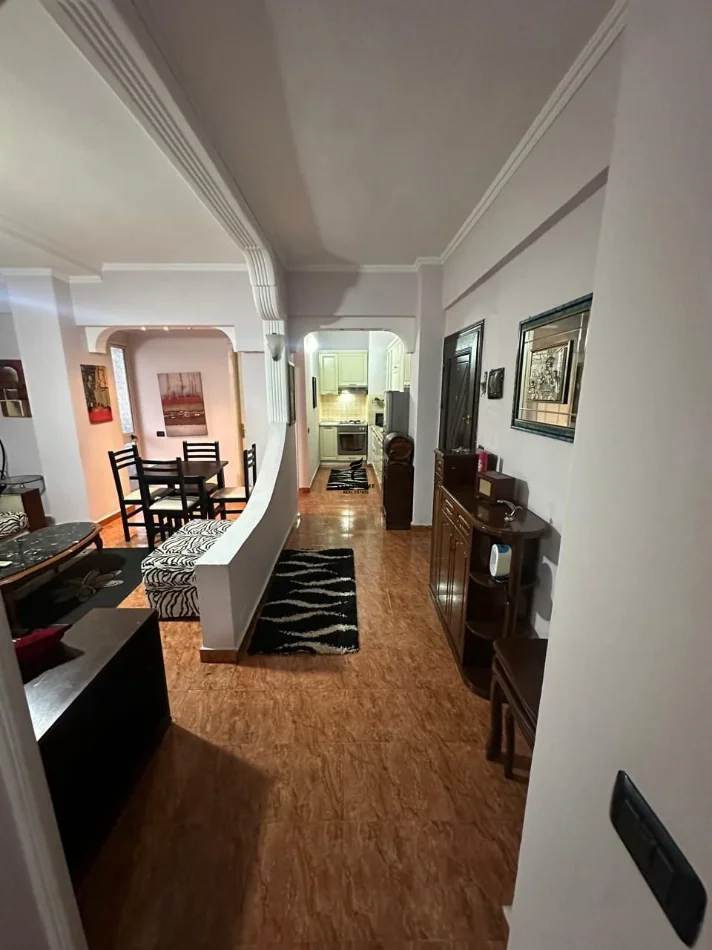 Tirane, jepet me qera apartament 2+1 Kati 11, 80 m² 550 € (LAPRAKE)