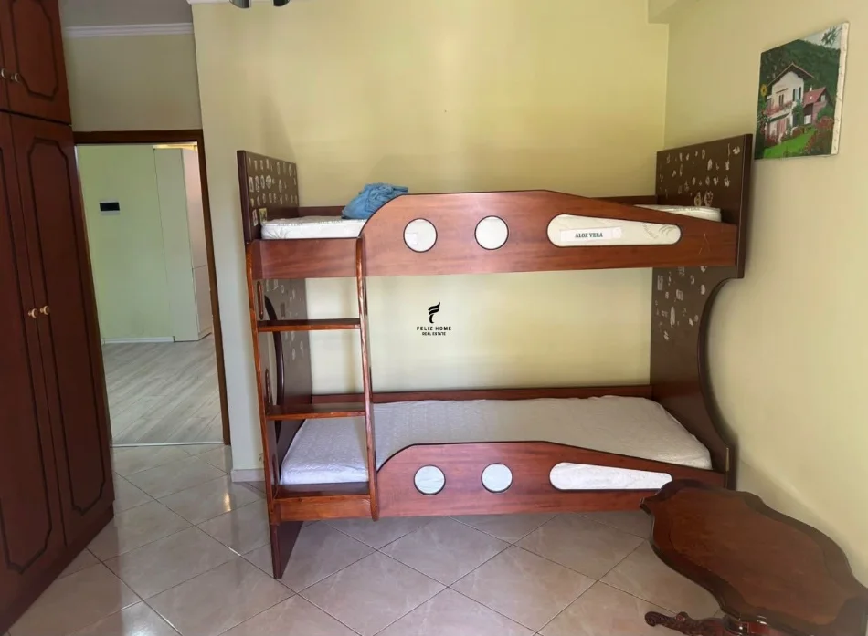 Tirane, jepet me qera apartament 2+1 Kati 4, 100 m² 600 € (21 DHJETORI)