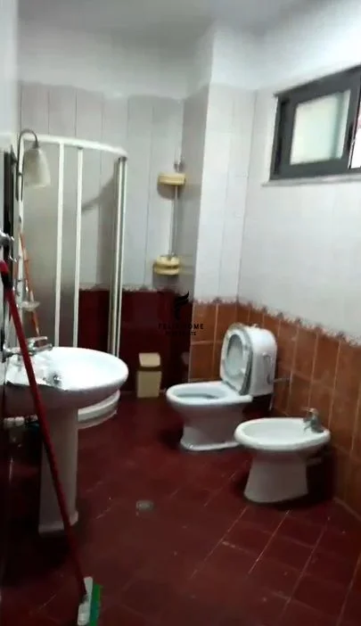 Tirane, jepet me qera apartament 1+1 Kati 2, 54 m² 500 € (MINE PEZA)