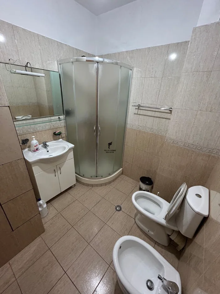 Tirane, jepet me qera apartament 2+1 Kati 2, 100 m² 600 € (RRUGA E ELBASANIT)