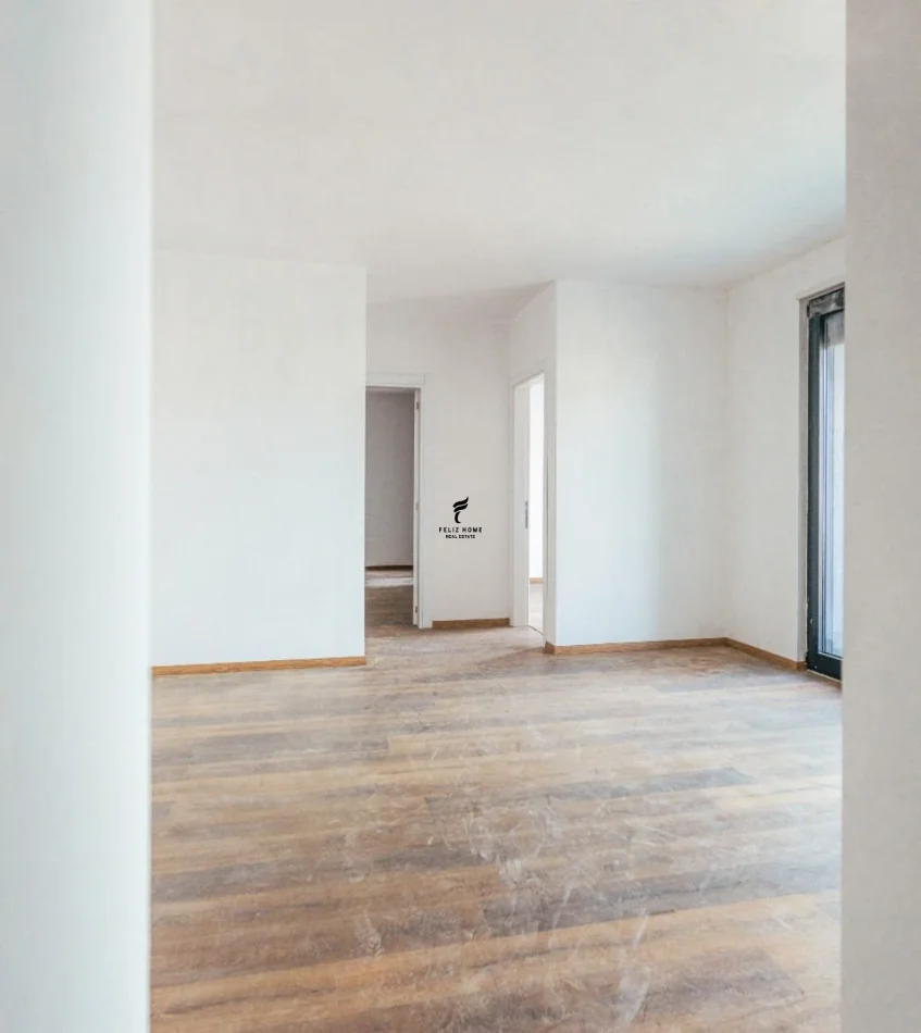Tirane, jepet me qera zyre Kati 7, 130 m² 800 € (RRUGA E DURRESIT)
