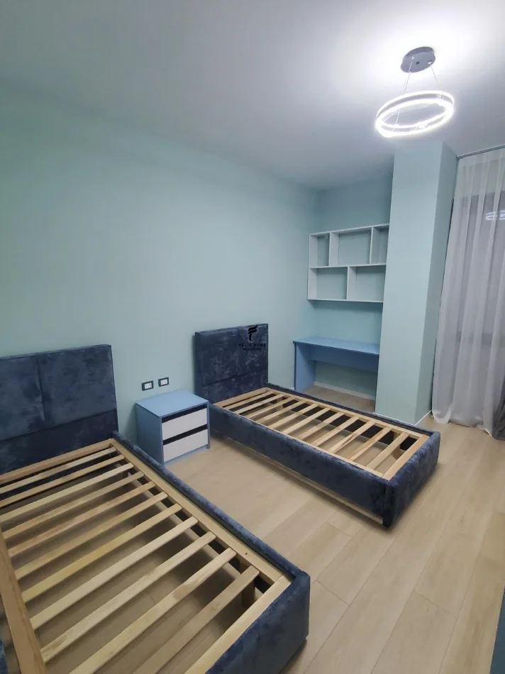 Tirane, jepet me qera apartament 1+1 Kati 3, 100 m² 1.200 € (LIQENI I THATE)