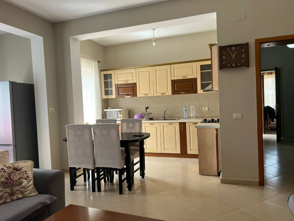 Tirane, jepet me qera apartament 1+1 Kati 3, 60 m² 550 € (DON BOSKO)