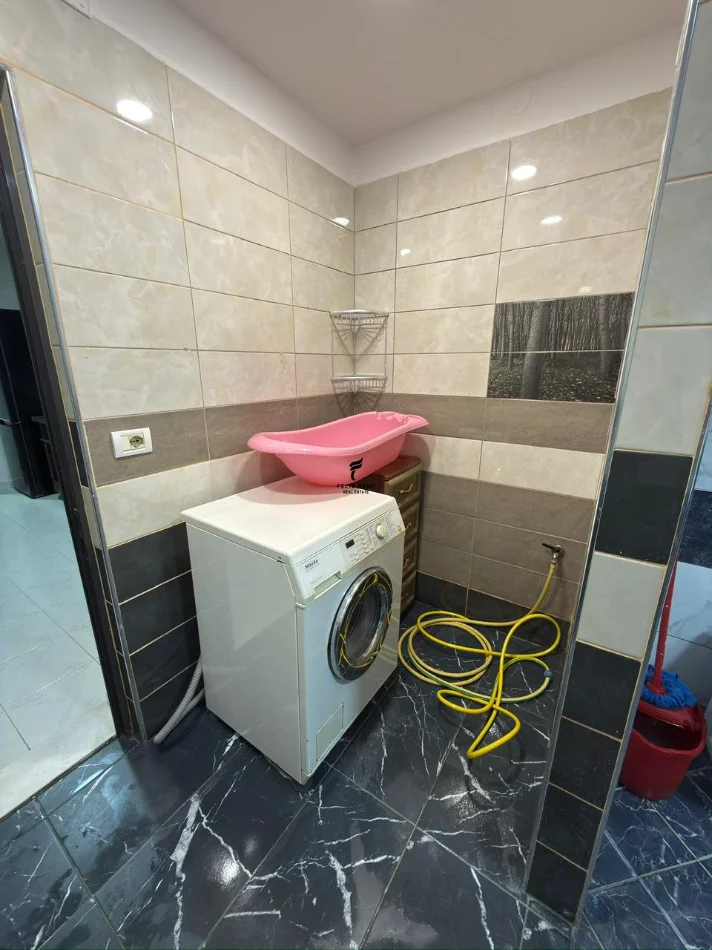 Tirane, jepet me qera apartament 1+1 Kati 1, 65 m² 500 € (ASTIR)