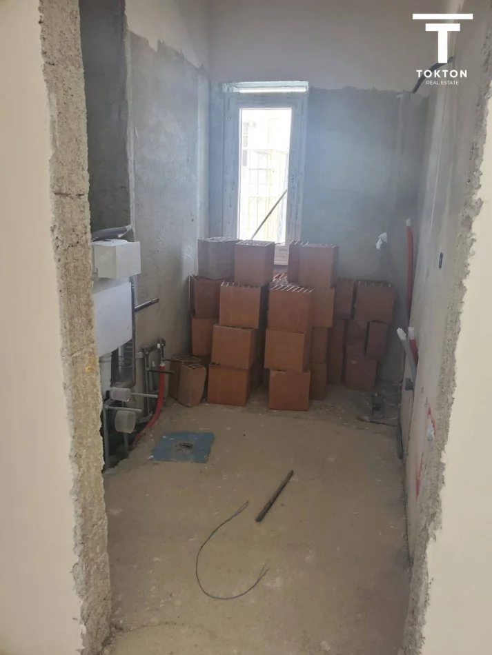 Tirane, shitet 2+1+Ballkon Kati 8, 124 m² (Univers City)