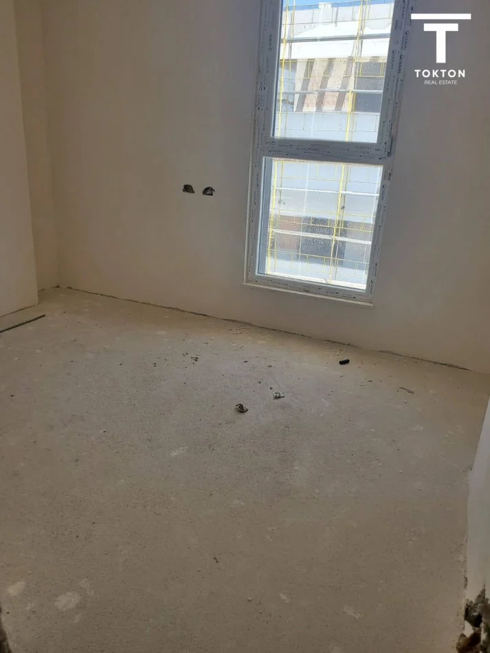 Tirane, shitet 2+1+Ballkon Kati 8, 124 m² (Univers City)