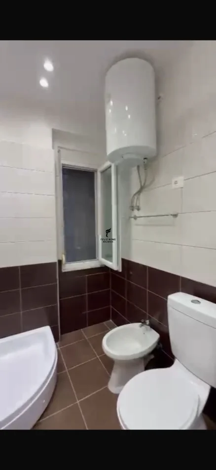 Tirane, jepet me qera apartament 1+1 Kati 7, 70 m² 500 € (ASTIR)