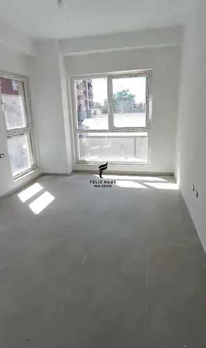 Tirane, jepet me qera apartament 2+1 Kati 1, 94 m² 800 € (LAPRAKE)