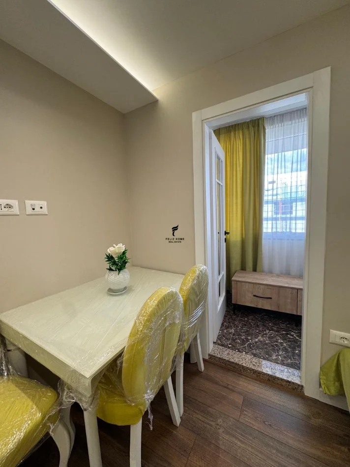 Tirane, jepet me qera apartament 2+1 Kati 1, 80 m² 600 € (SAUK)