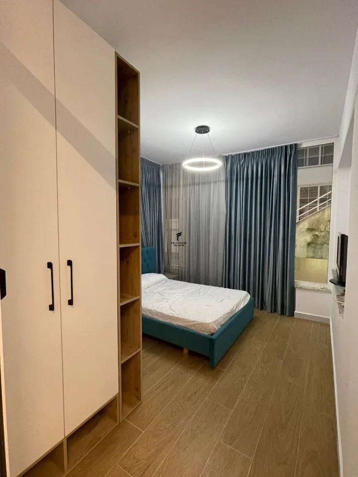 Tirane, jepet me qera apartament 2+1 Kati 2, 80 m² 550 € (FRESKU)