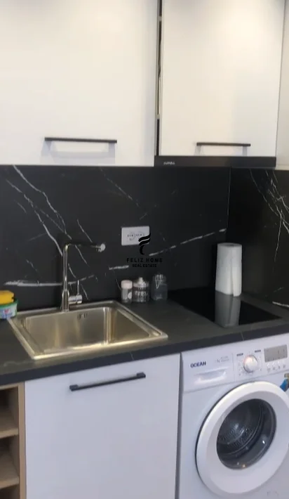 Tirane, shitet apartament 1+1 Kati 5, 90 m² 215.000 € (PAZARI I RI)