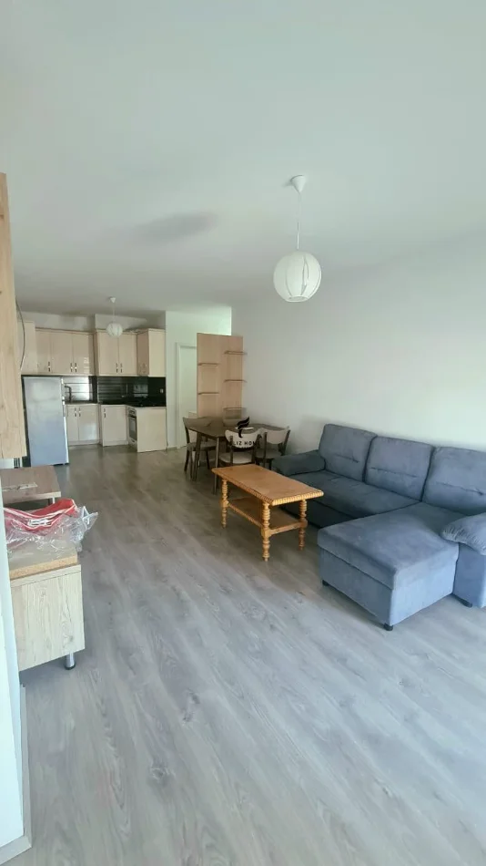 Tirane, jepet me qera apartament 2+1 Kati 5, 100 m² 500 € (SIRI KODRA)
