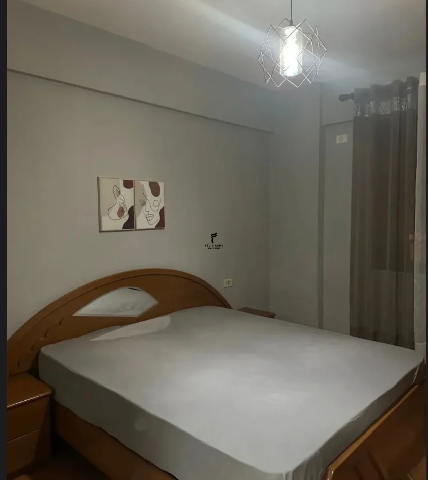 Tirane, jepet me qera apartament 2+1 Kati 5, 100 m² 600 € (MYSLYM SHYRI)