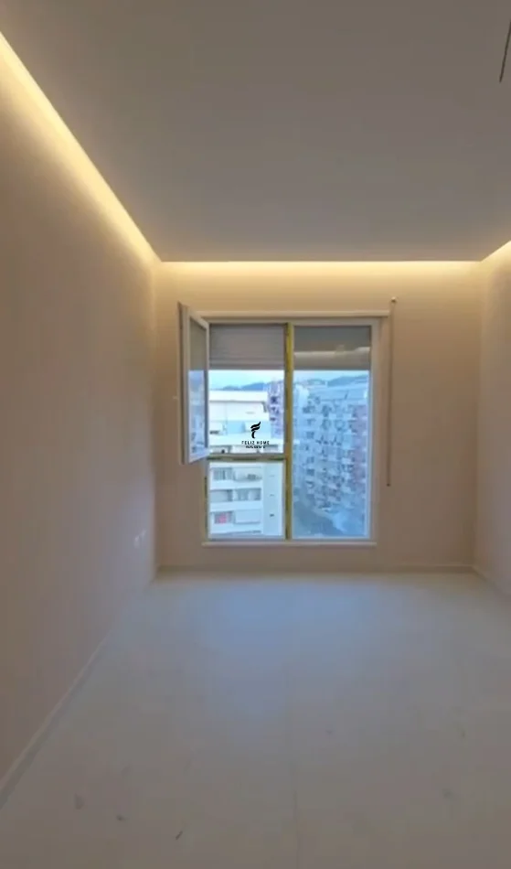Tirane, jepet me qera zyre Kati 8, 115 m² 600 € (ASTIR)