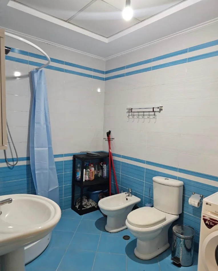 Tirane, jepet me qera apartament 2+1 Kati 1, 76 m² 550 € (5 MAJI)