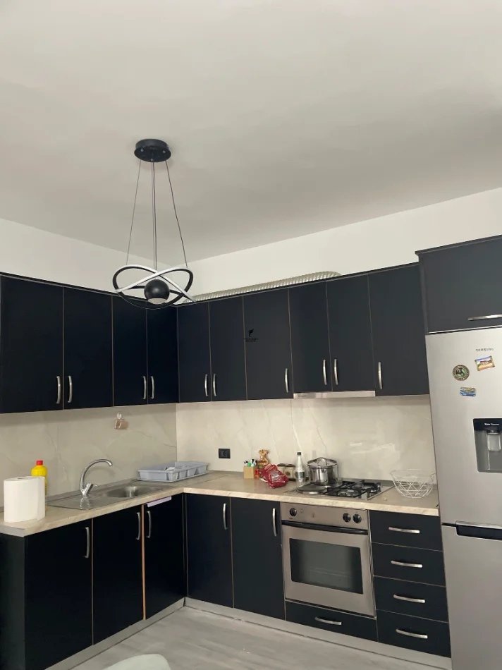 Tirane, jepet me qera apartament 1+1 Kati 7, 71 m² 450 € (ASTIR)