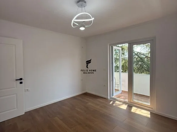 Tirane, shitet apartament 1+1+Ballkon Kati 4, 53 m² 118.000 € (XHAMLLIK)