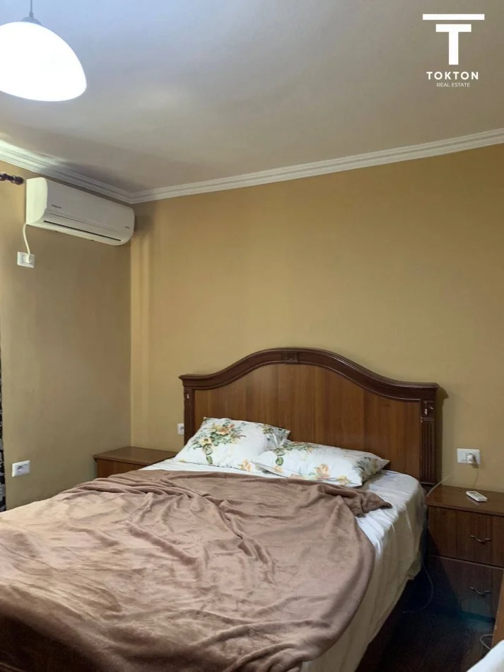 Tirane, jepet me qera 1+1 Kati 4, 60 m² 500 € (Bllok)