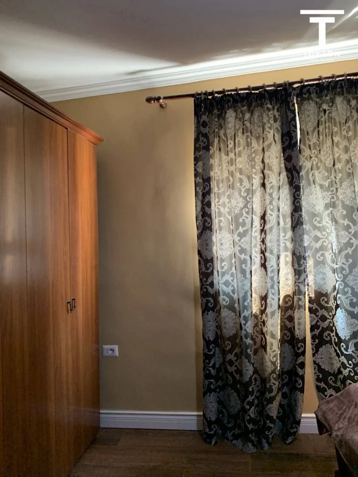 Tirane, jepet me qera 1+1 Kati 4, 60 m² 500 € (Bllok)