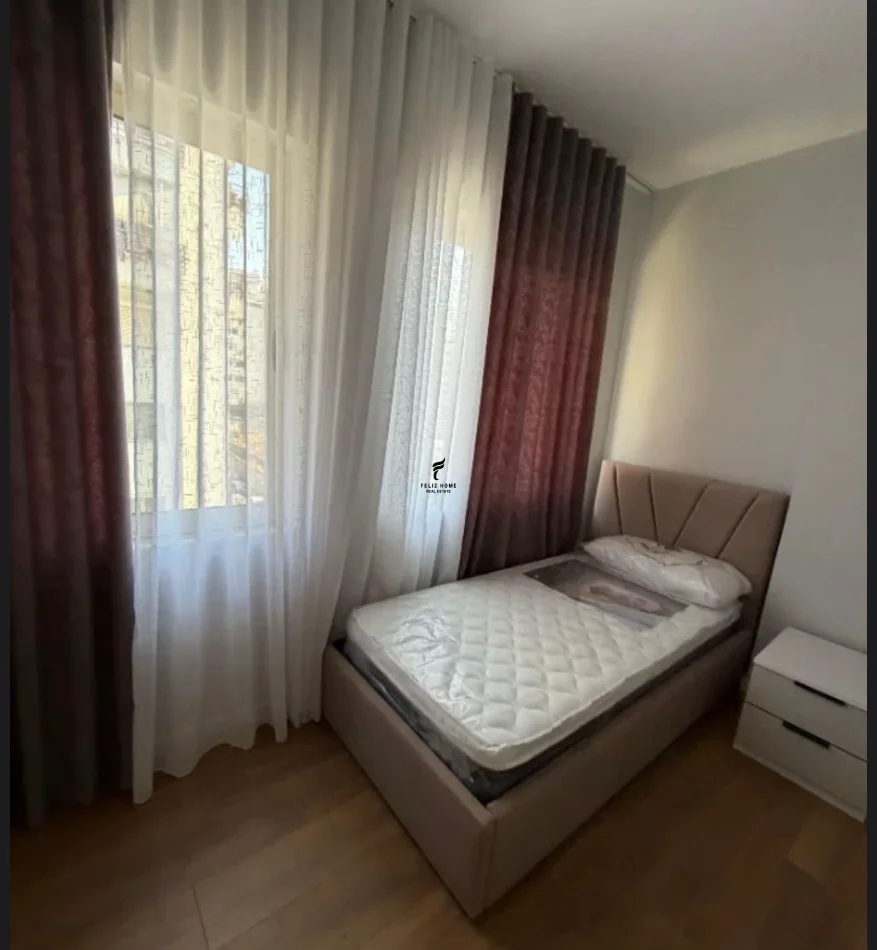 Tirane, jepet me qera apartament 2+1 Kati 3, 77 m² 600 € (YZBERISHT)